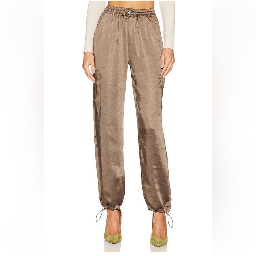 Superdown Rita Cargo Pants Olive green satin track jogger pull on Revolve NWT